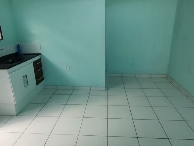 Foto do Casa - 1 cômodo com vaga para MOTO, Parque Continental II, Guarulhos, SP | Imobiliária Compare