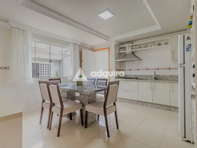Casa com 330m² 4 quartos e 4 banheiros, à venda, no bairro Nova Rússia em Ponta Grossa