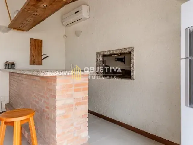 Casa 4 quartos e 4 banheiros, para alugar, no bairro Santa Cecília em Porto Alegre