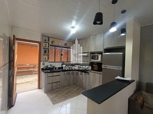 Casa com 58m² 2 quartos e 1 banheiro, para alugar, no bairro Contorno em Ponta Grossa