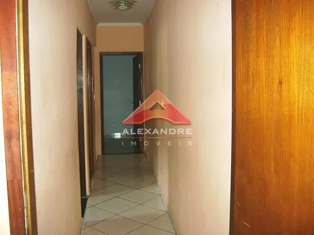 Casa com 175m² 4 quartos e 2 banheiros, à venda, no bairro Campos de São José em São José dos Campos