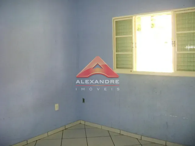 Casa com 175m² 4 quartos e 2 banheiros, à venda, no bairro Campos de São José em São José dos Campos