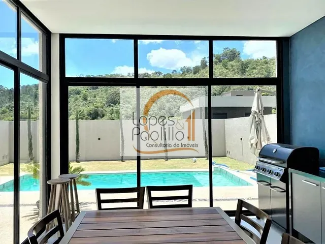 Casa com 600m² 3 quartos e 6 banheiros, à venda, no bairro Condominio Quintas da Boa Vista em Atibaia