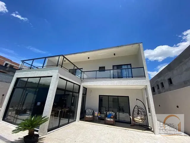 Casa com 600m² 3 quartos e 6 banheiros, à venda, no bairro Condominio Quintas da Boa Vista em Atibaia