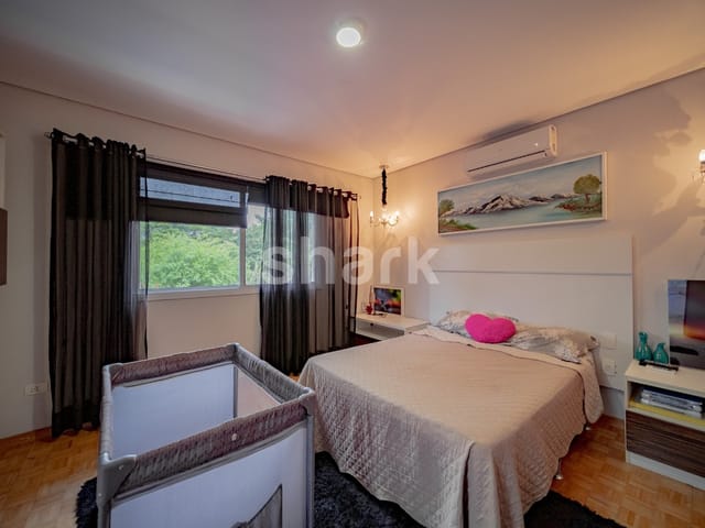 Casa com 2000m² 5 quartos e 5 banheiros, à venda ou para alugar, no bairro Tamboré em Barueri