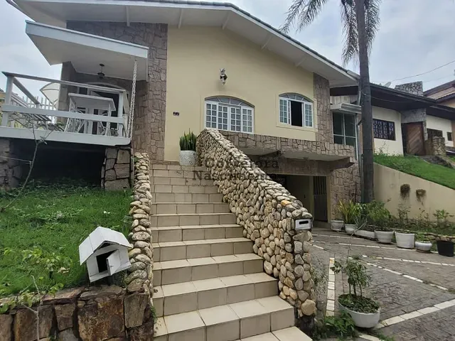 Casa com 300m² 3 quartos e 3 banheiros, à venda, no bairro Urbanova em São José dos Campos