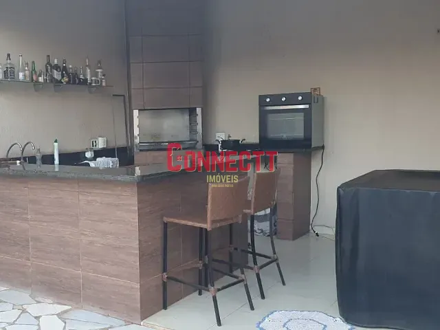 Casa com 250m² 2 quartos e 3 banheiros, para alugar, no bairro Vila Maria Luiza em Ribeirão Preto