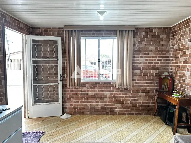 Casa com 319m² 3 quartos e 1 banheiro, à venda, no bairro Contorno em Ponta Grossa
