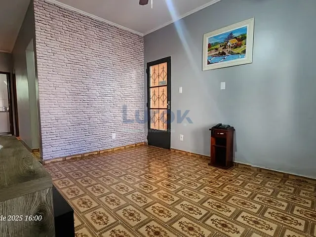 Casa com 336m² 3 quartos e 2 banheiros, à venda, no bairro Parque das Colinas em Valinhos