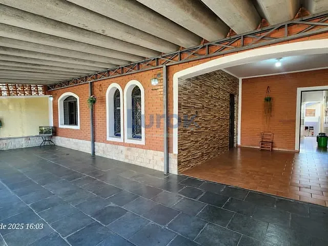 Casa com 336m² 3 quartos e 2 banheiros, à venda, no bairro Parque das Colinas em Valinhos