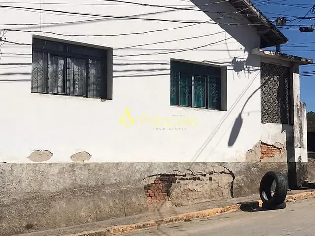 Casa com 590m², à venda, no bairro Centro em Aparecida