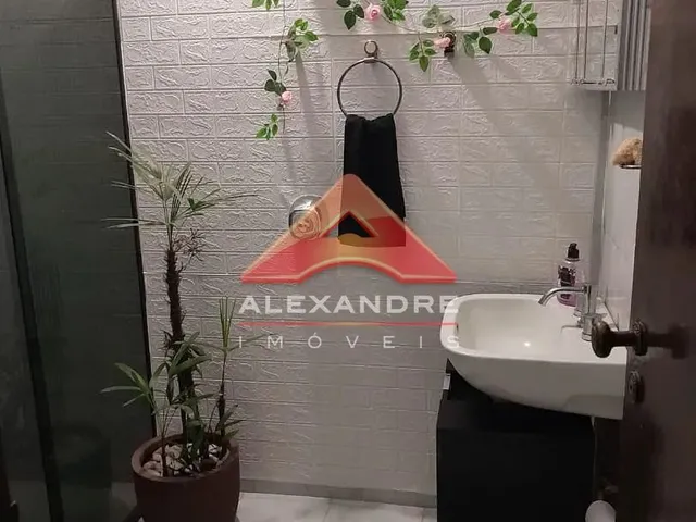 Casa com 184m² 4 quartos e 2 banheiros, à venda, no bairro Jardim das Flores em São José Dos Campos