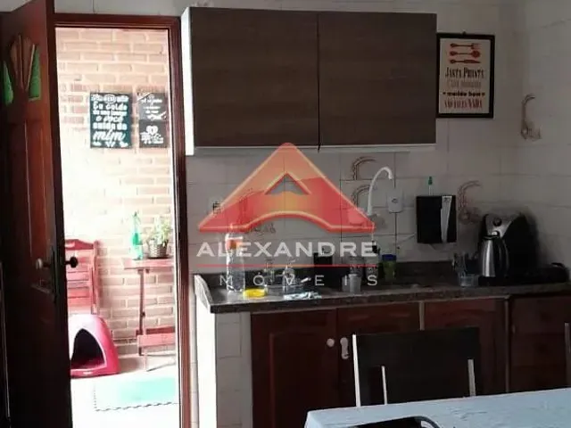 Casa com 184m² 4 quartos e 2 banheiros, à venda, no bairro Jardim das Flores em São José Dos Campos