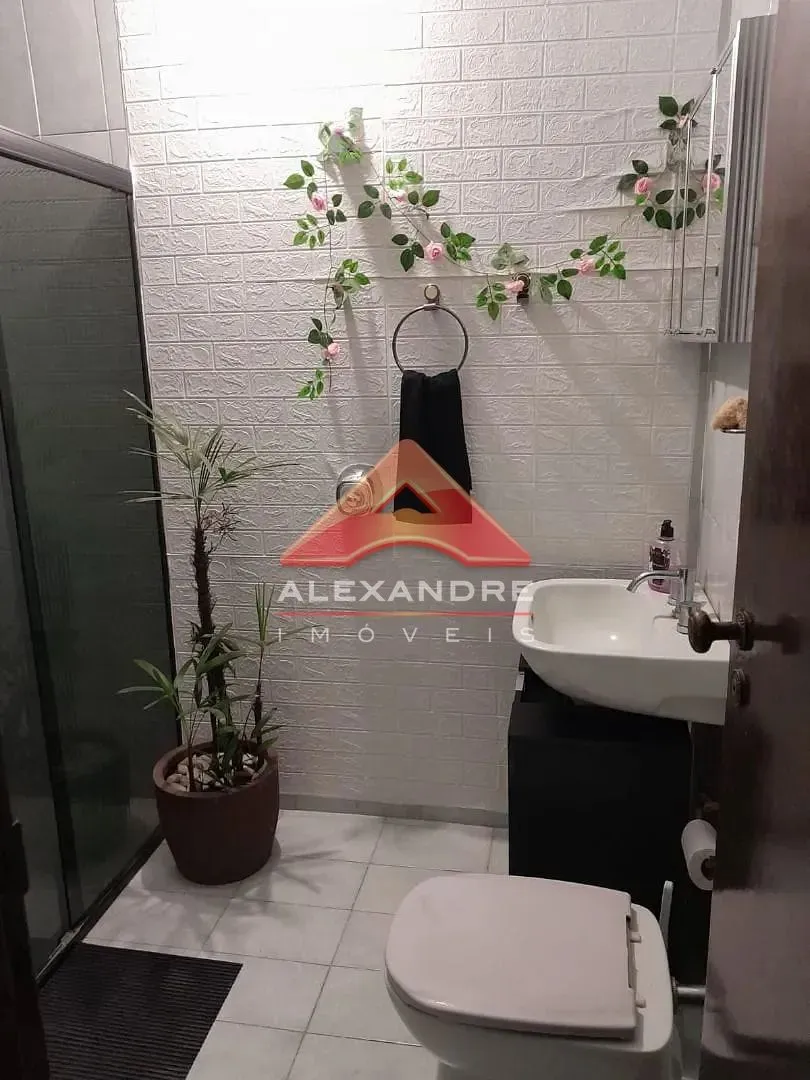 Casa, 4 quartos, 141 m² - Foto 2