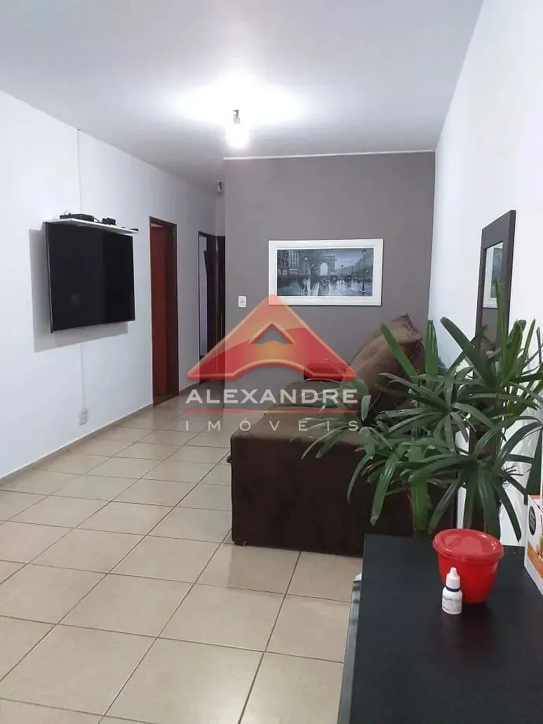 Casa, 4 quartos, 141 m² - Foto 1
