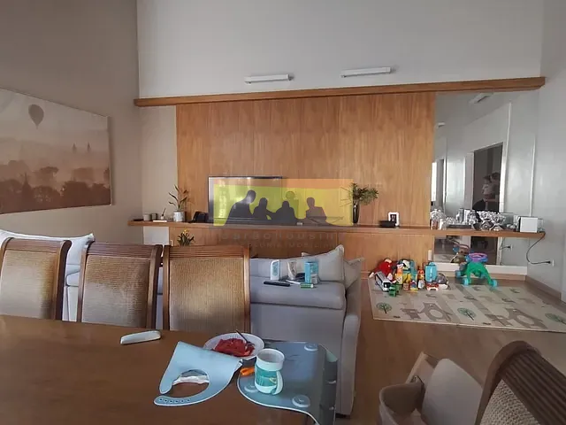 Casa com 450m² 3 quartos e 5 banheiros, à venda, no bairro Barão do Café em Campinas