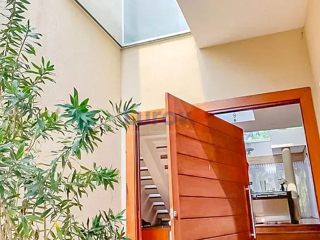 Casa com 1000m² 4 quartos e 6 banheiros, à venda, no bairro Joapiranga em Valinhos