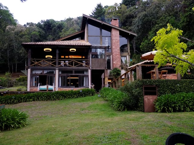 Foto do Casa - Casa em condomínio para venda com 4 quartos, sendo 3 suítes, 630m² | Lares e Andares Imóveis