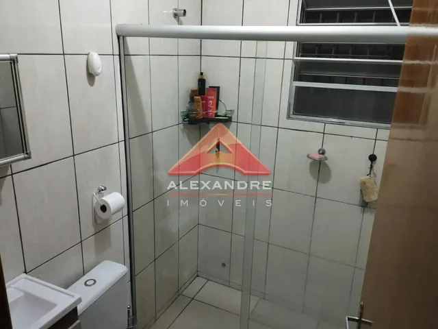Casa com 175m² 2 quartos e 1 banheiro, à venda, no bairro Loteamento Vila Romana em Jacareí