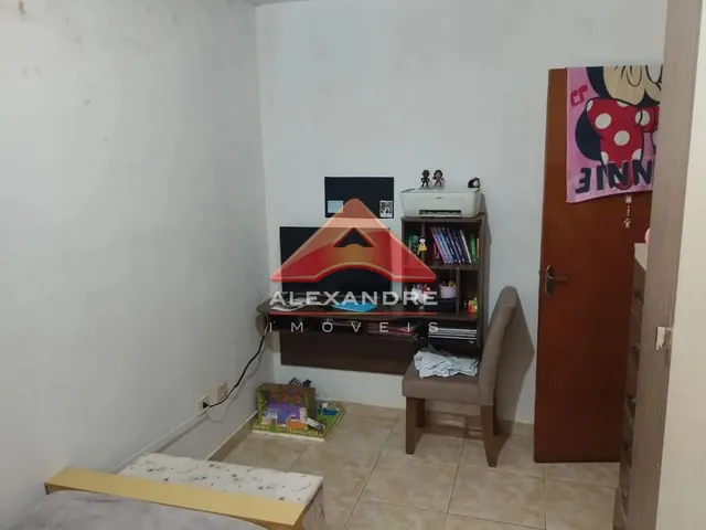 Casa com 175m² 2 quartos e 1 banheiro, à venda, no bairro Loteamento Vila Romana em Jacareí