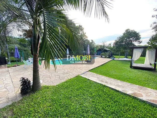 Casa com 2100m² 2 quartos e 2 banheiros, à venda, no bairro Vila Imperial em Gravataí