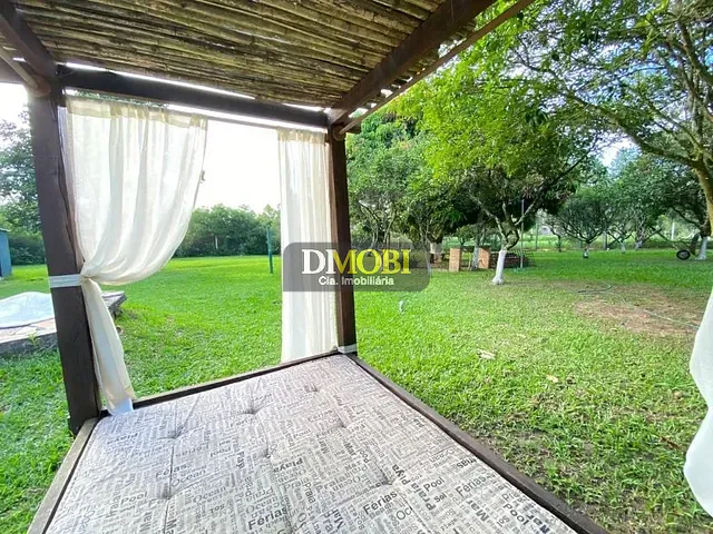 Casa com 2100m² 2 quartos e 2 banheiros, à venda, no bairro Vila Imperial em Gravataí