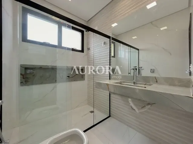 Casa com 360m² 4 quartos e 7 banheiros, à venda, no bairro Condomínio Royal Golf Residence em Londrina