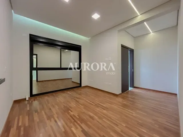 Casa com 360m² 4 quartos e 7 banheiros, à venda, no bairro Condomínio Royal Golf Residence em Londrina