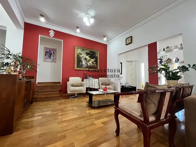 Casa com 937m² 4 quartos e 7 banheiros, à venda, no bairro Vila Zeze em Jacareí