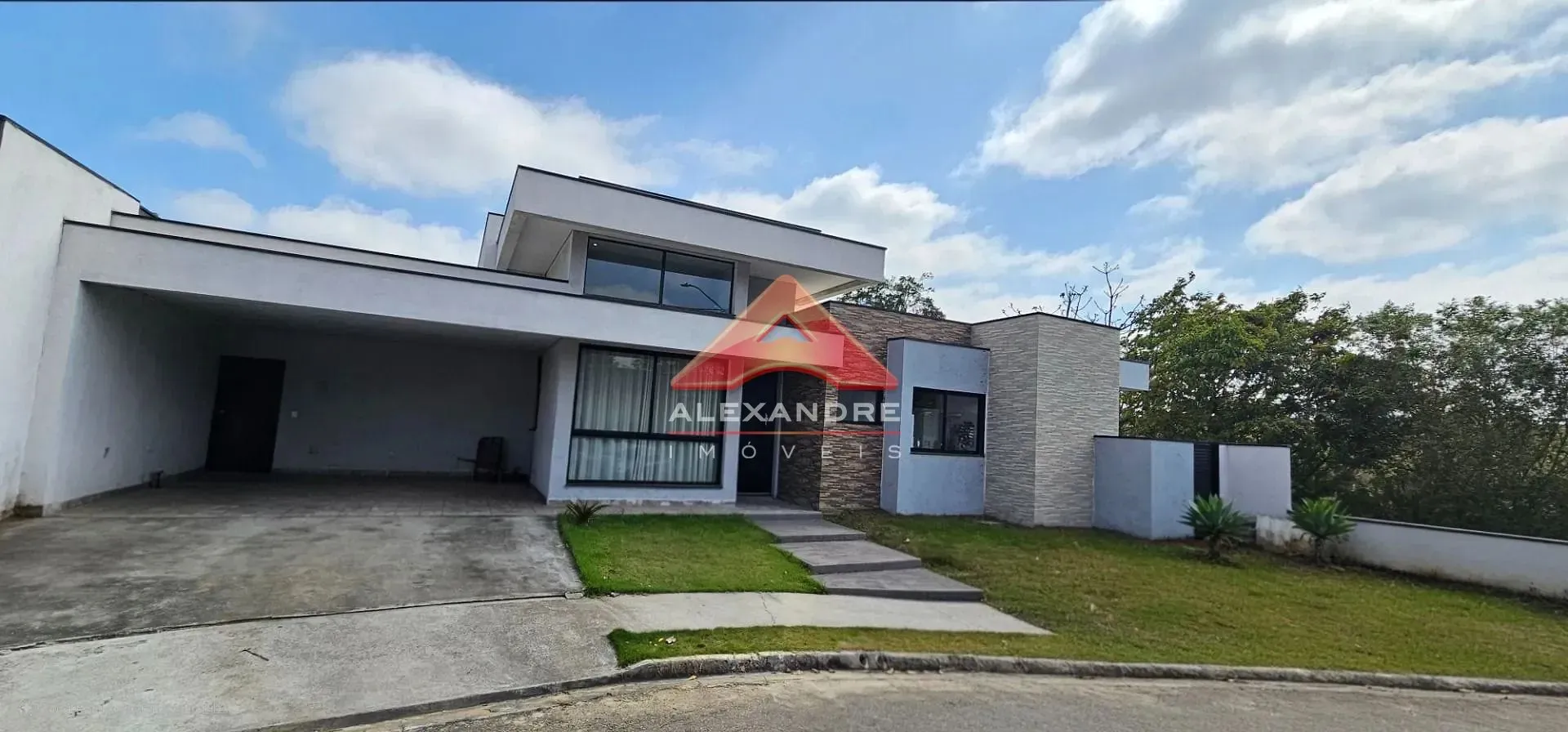 Casa, 4 quartos, 214 m² - Foto 1