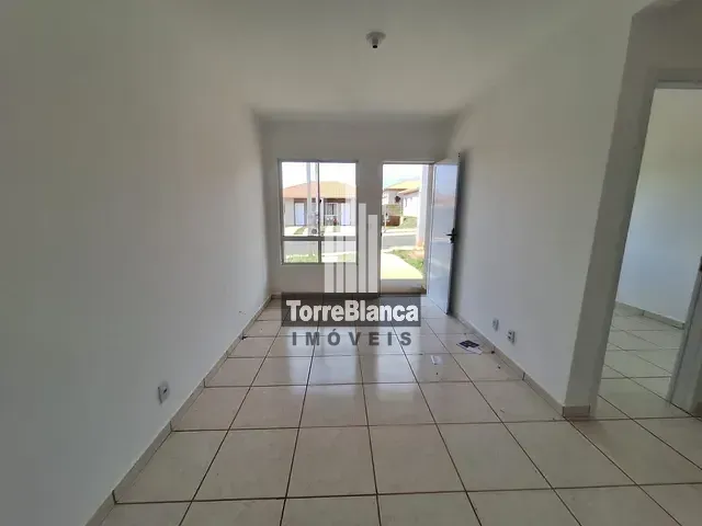 Casa com 45m² 2 quartos e 1 banheiro, à venda ou para alugar, no bairro Neves em Ponta Grossa