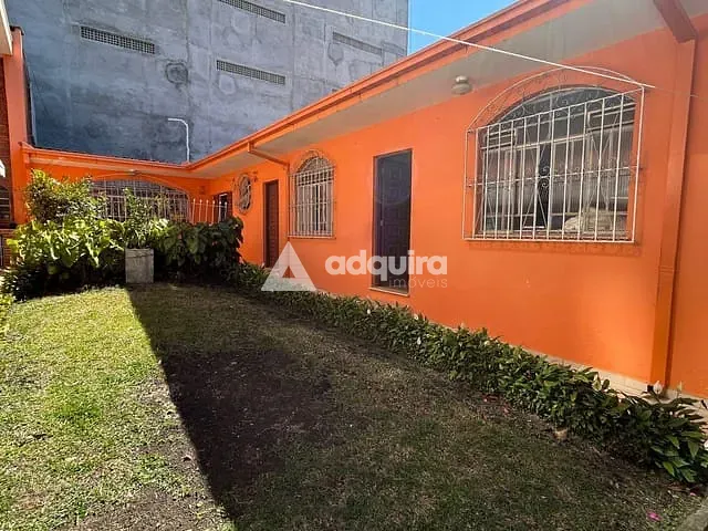 Casa com 561m², à venda ou para alugar, no bairro Centro em Ponta Grossa