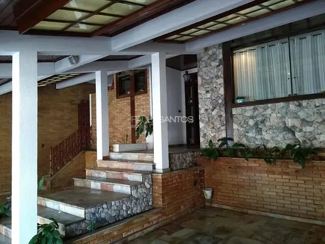Casa com 600m² 5 quartos e 7 banheiros, à venda, no bairro Jardim Leocádia em Sorocaba