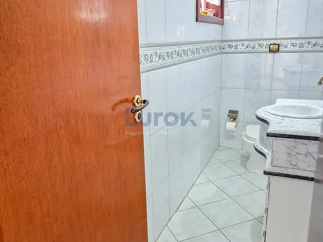 Casa com 1240m² 4 quartos e 7 banheiros, à venda, no bairro Joapiranga em Valinhos