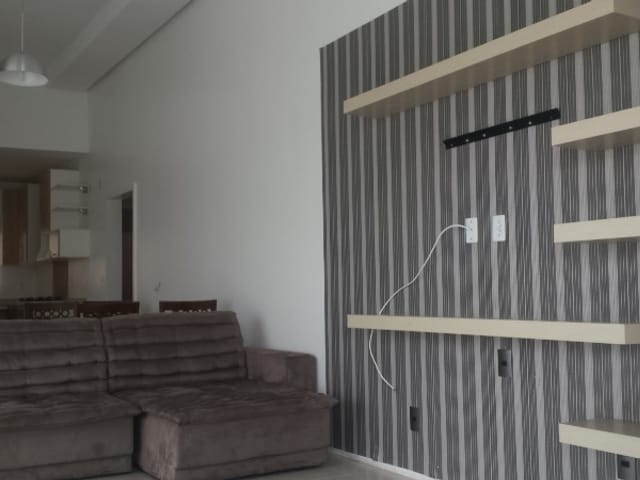 Casa com 306m², à venda, no bairro Condominio Residencial Real Ville em Pindamonhangaba