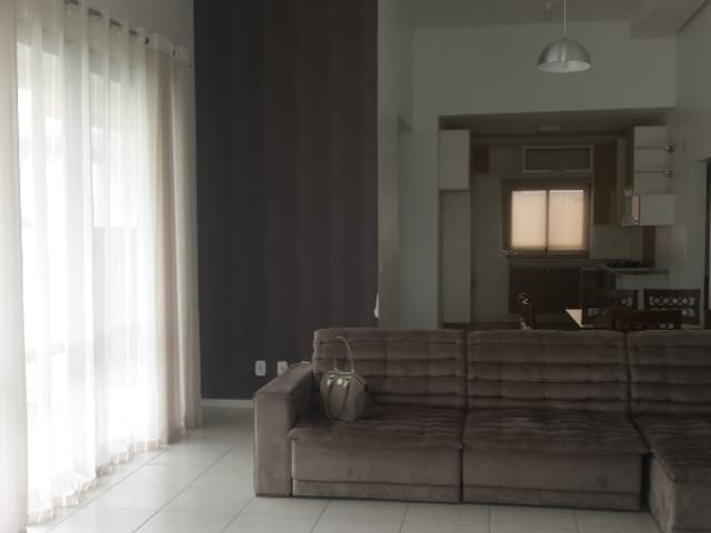Casa com 306m², à venda, no bairro Condominio Residencial Real Ville em Pindamonhangaba