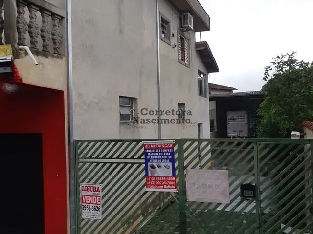 Casa com 365m² 3 quartos e 3 banheiros, à venda, no bairro Parque dos Príncipes em Jacareí