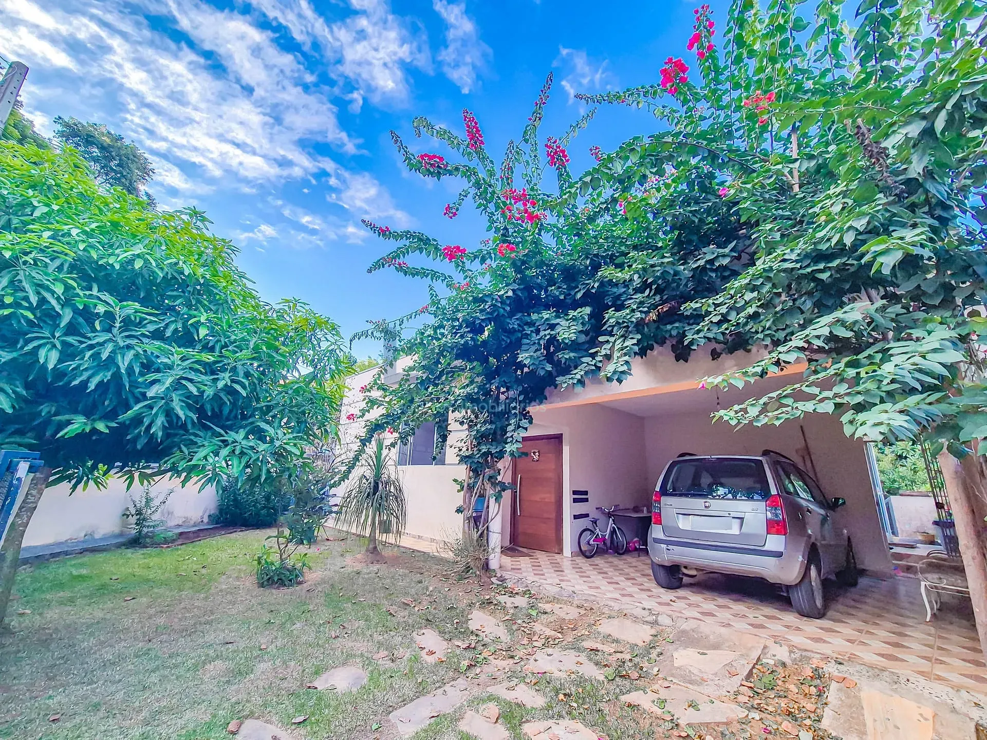 Casa, 2 quartos, 203 m² - Foto 1