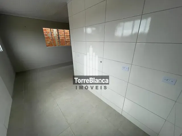 Casa com 60m² 2 quartos e 1 banheiro, para alugar, no bairro Contorno em Ponta Grossa