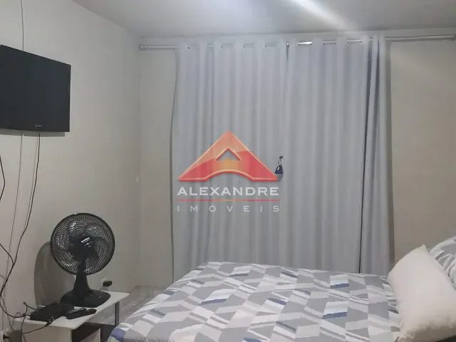 Casa com 233m² 4 quartos e 2 banheiros, à venda, no bairro Jardim Valparaíba em São José dos Campos