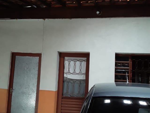 Casa com 150m² 2 quartos e 1 banheiro, à venda, no bairro Comercial e Residencial Jardim Mariana em Pindamonhangaba