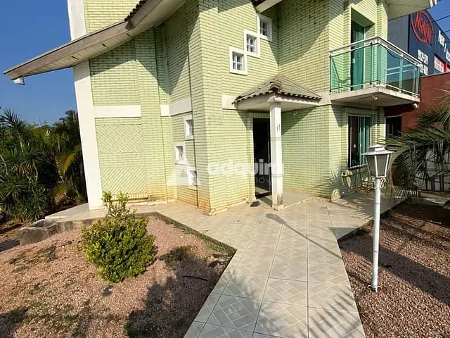 Casa com 397m² 3 quartos e 3 banheiros, à venda, no bairro Colônia Dona Luíza em Ponta Grossa