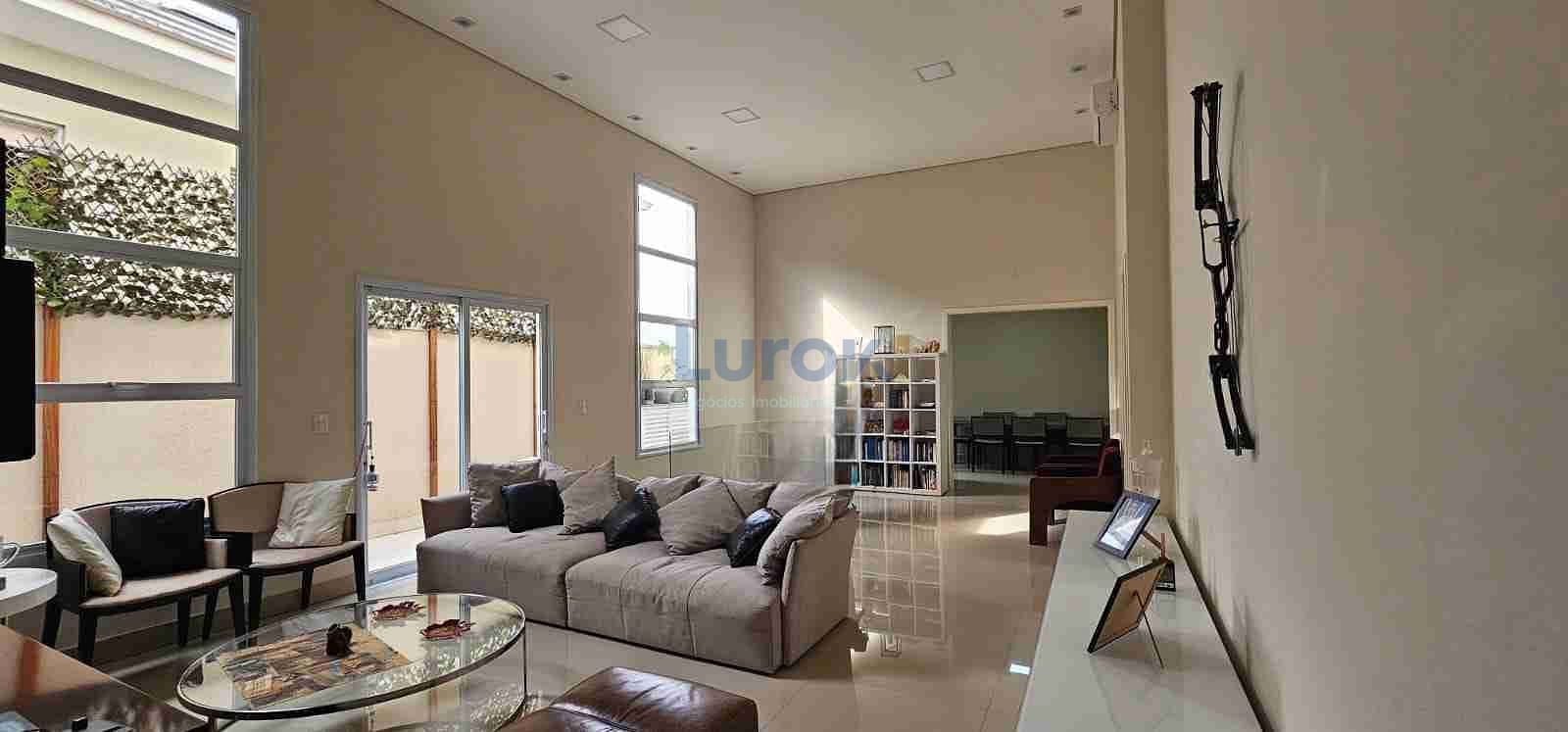 Casa, 3 quartos, 256 m² - Foto 2