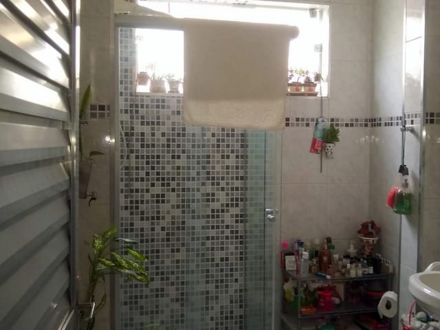 Casa com 240m² 4 quartos e 2 banheiros, à venda, no bairro Santa Rita em Aparecida