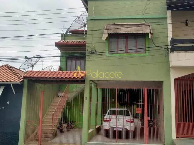 Casa com 240m² 4 quartos e 2 banheiros, à venda, no bairro Santa Rita em Aparecida