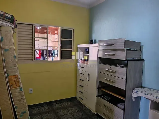 Casa 2 quartos e 1 banheiro, à venda, no bairro Parque Manoel de Vasconcelos em Sumaré
