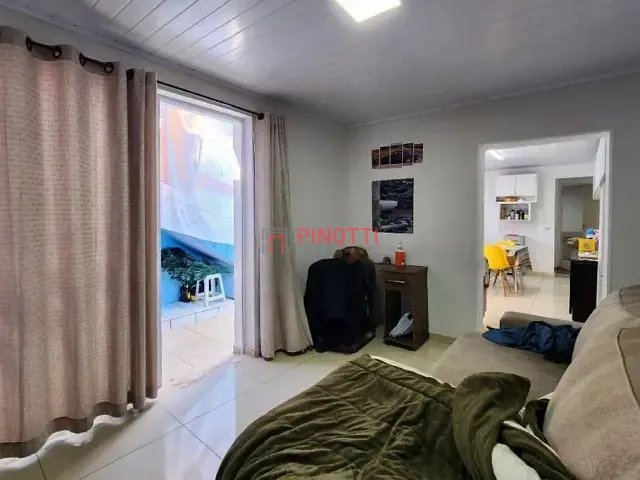 Casa 4 quartos e 3 banheiros, à venda, no bairro Vila Netuno em São Bernardo do Campo