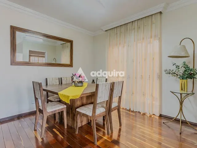 Casa com 377m² 3 quartos e 4 banheiros, à venda, no bairro Jardim Carvalho em Ponta Grossa