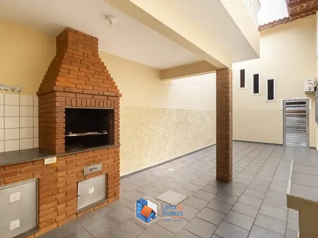 Casa com 240m² 2 quartos e 3 banheiros, à venda, no bairro Jardim das Rosas (Zona Norte) em São Paulo