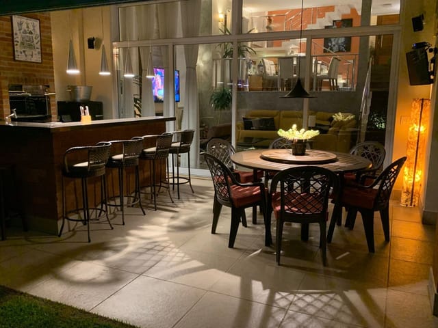 Casa com 420m² 4 quartos e 5 banheiros, à venda, no bairro Cidade Tamboré em Santana de Parnaíba